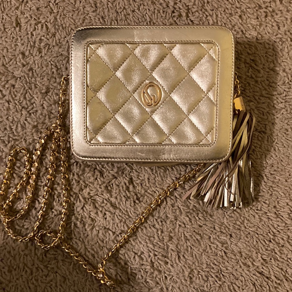 ST JOHN Crossbody